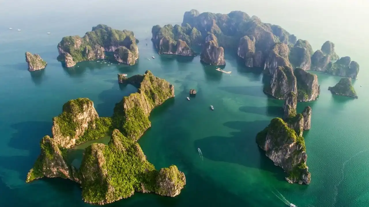 Quang Ninh Nen Di Du Lich O Dau